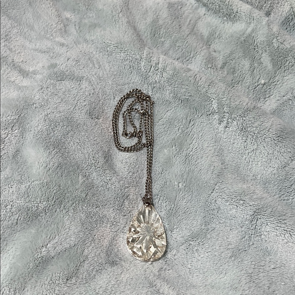 Elegant Crystal Pendant Necklace